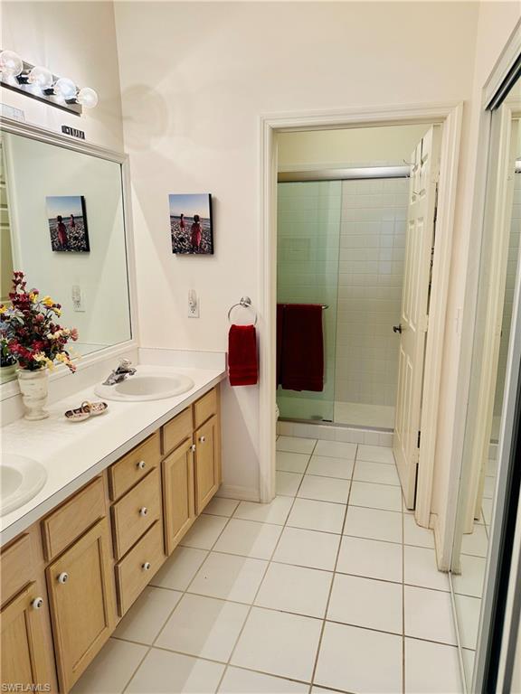 683 Wiggins Lake DR Unit: 201