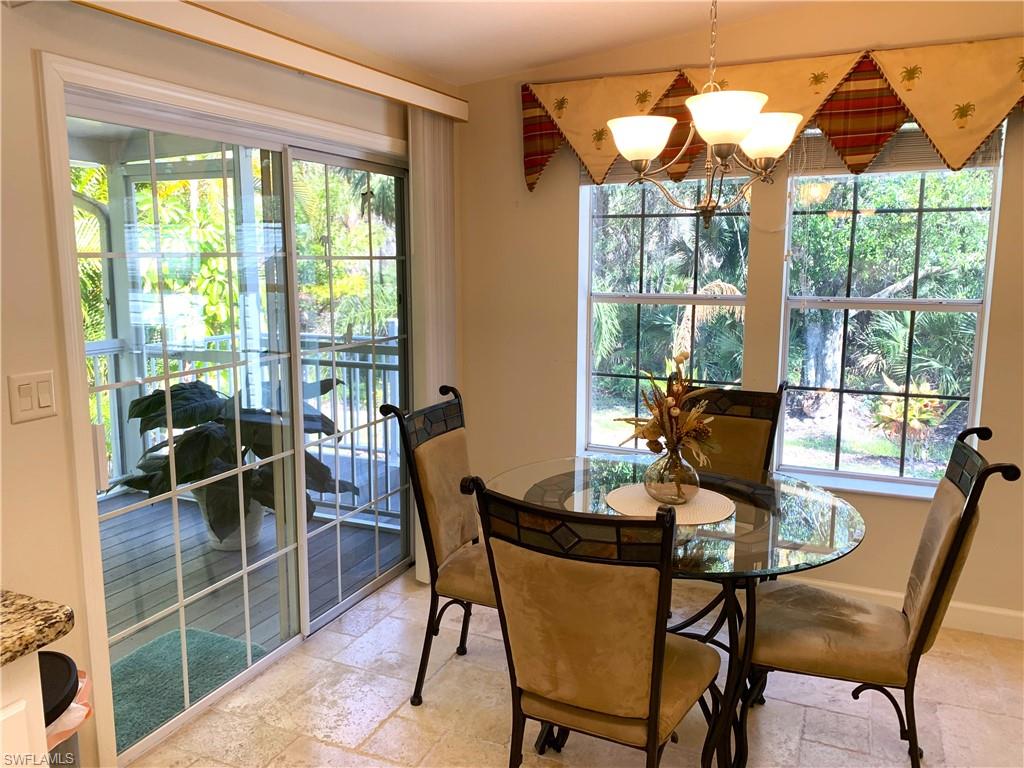 1064 Diamond Lake CIR