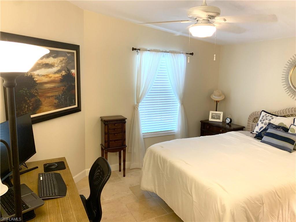 1064 Diamond Lake CIR
