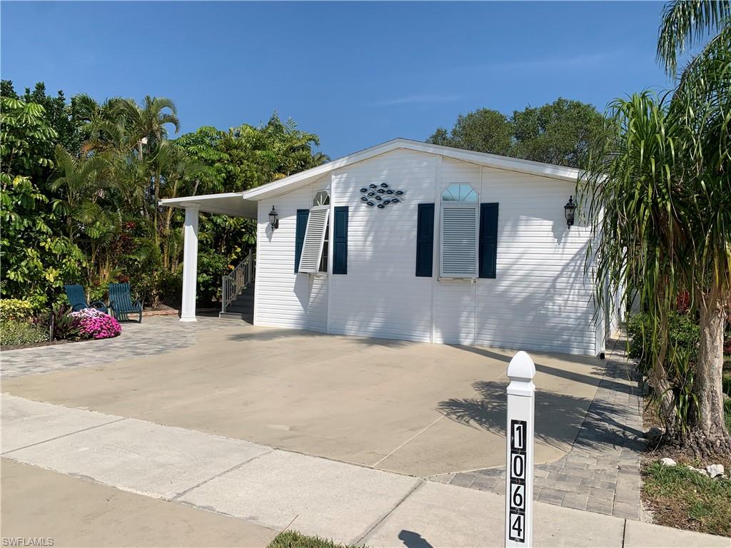 1064 Diamond Lake CIR