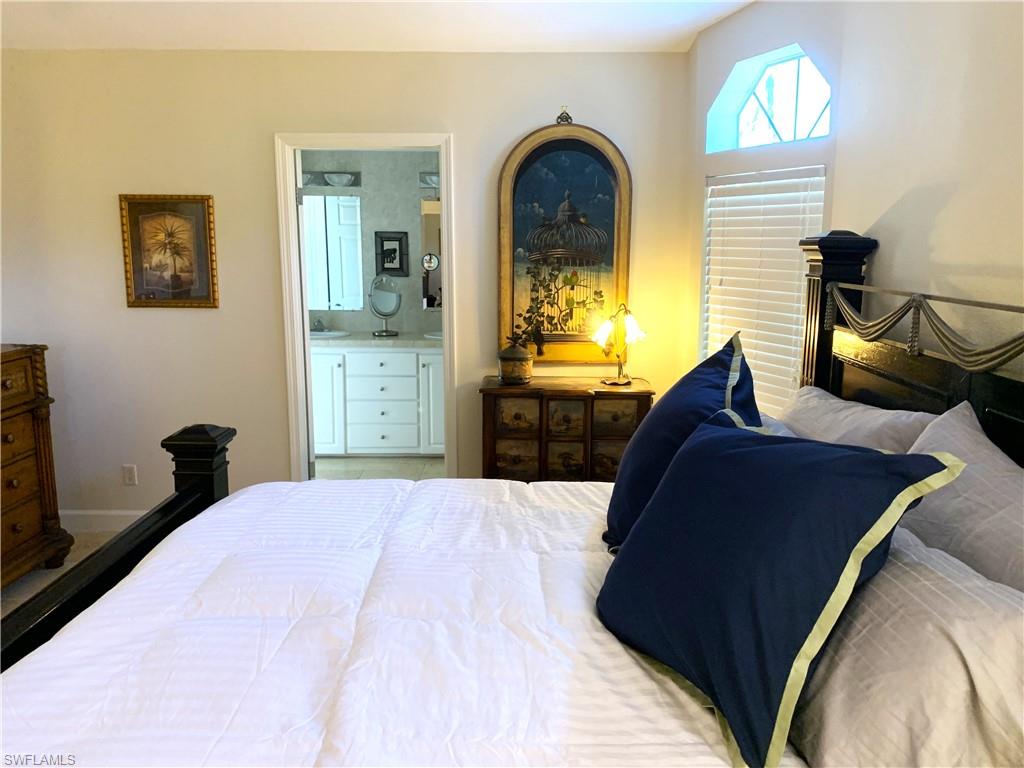 1064 Diamond Lake CIR