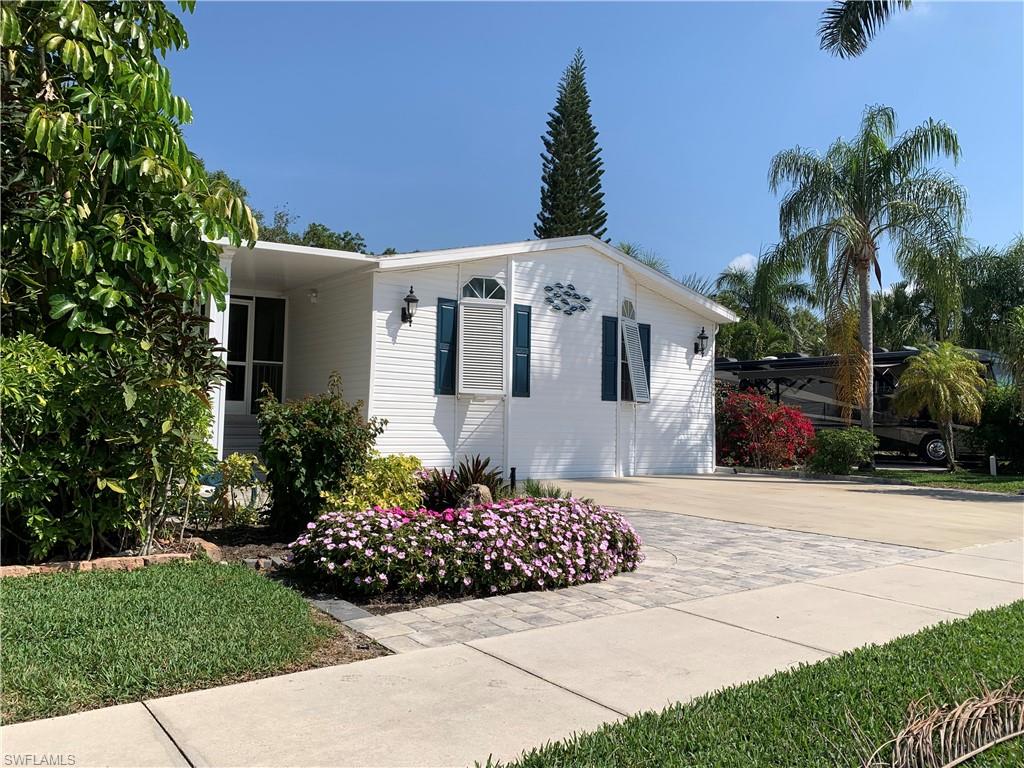 1064 Diamond Lake CIR