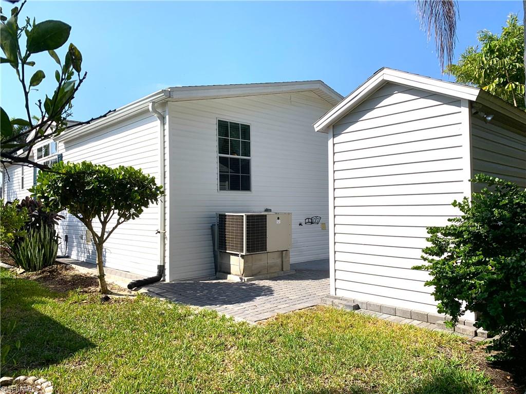 1064 Diamond Lake CIR