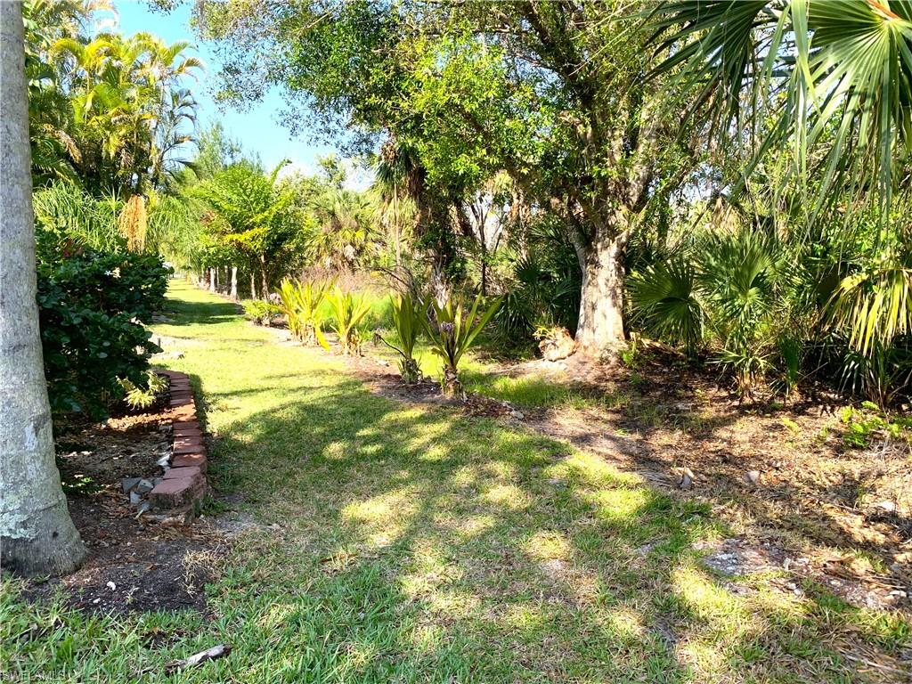 1064 Diamond Lake CIR