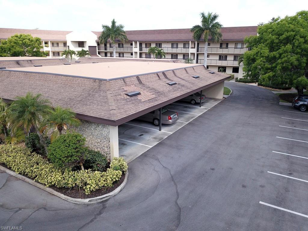 415 Augusta BLVD Unit: 212