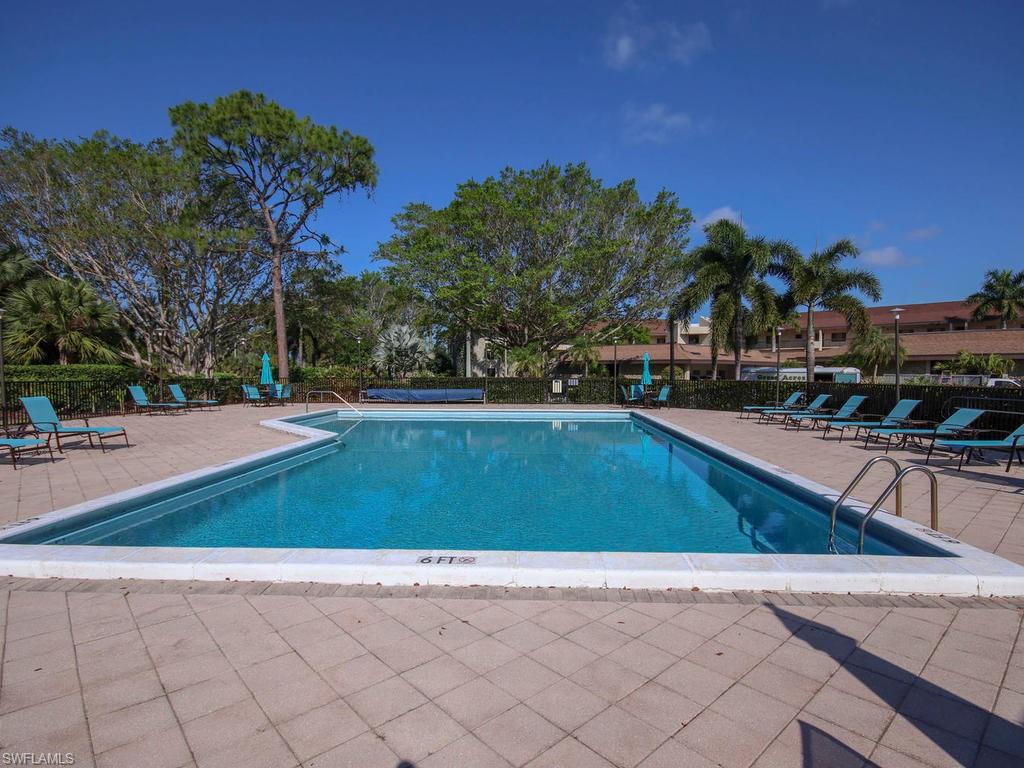 415 Augusta BLVD Unit: 212