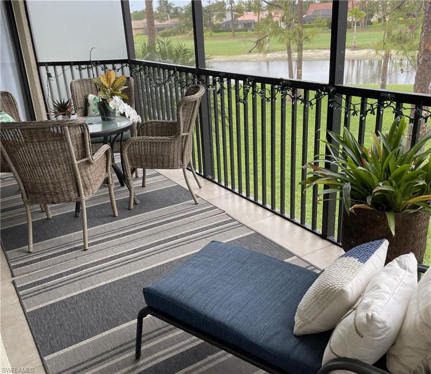 415 Augusta BLVD Unit: 212