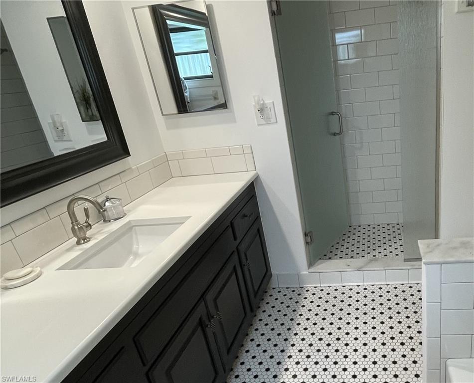 415 Augusta BLVD Unit: 212