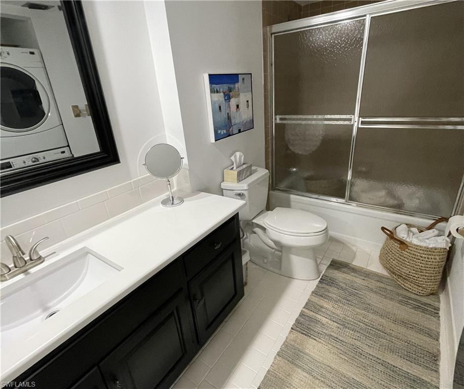 415 Augusta BLVD Unit: 212