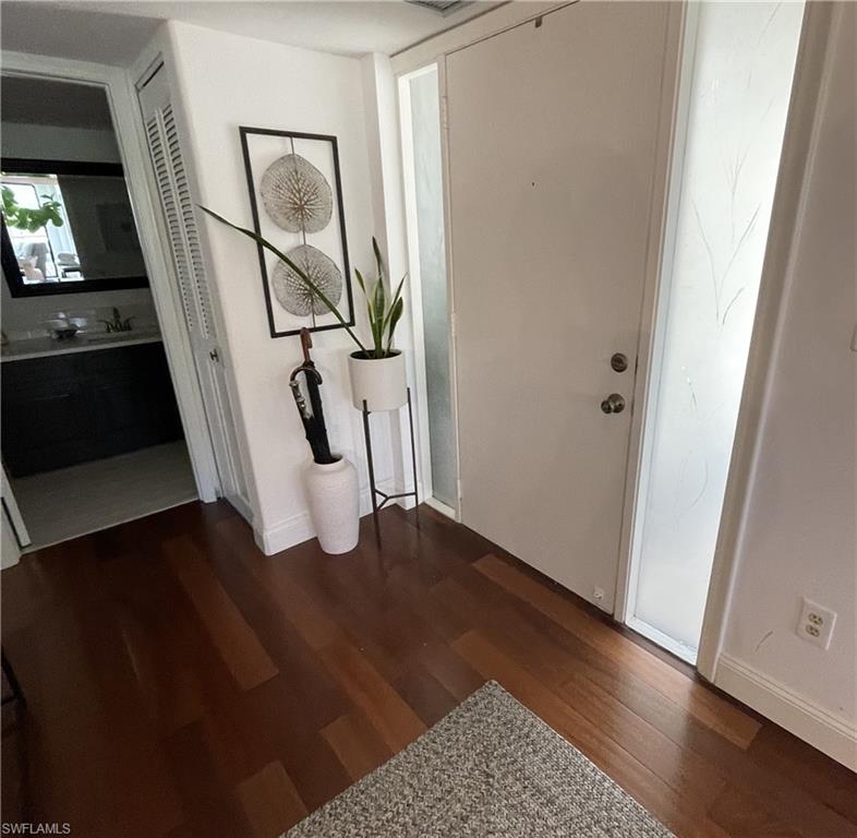 415 Augusta BLVD Unit: 212
