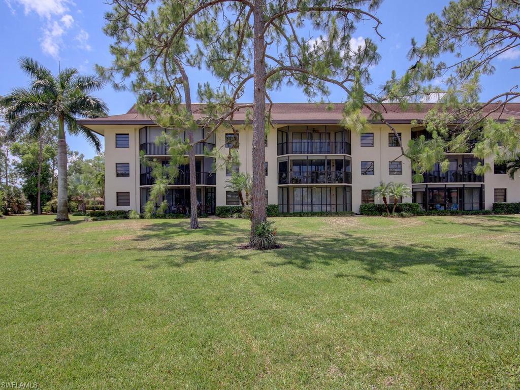 415 Augusta BLVD Unit: 212