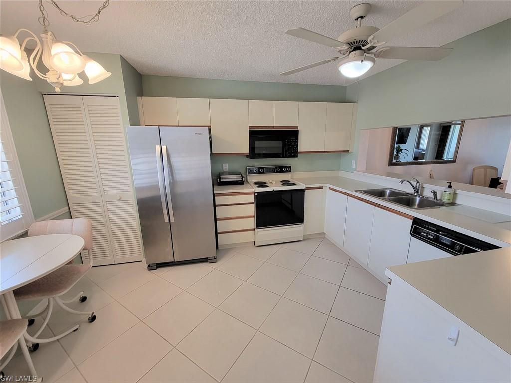 5887 Cobblestone LN Unit: B202