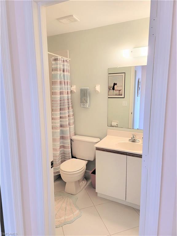 5887 Cobblestone LN Unit: B202