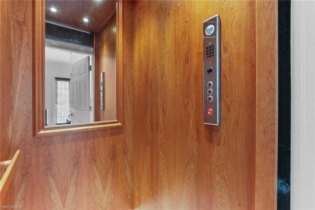 8046 Signature Club CIR Unit: 201