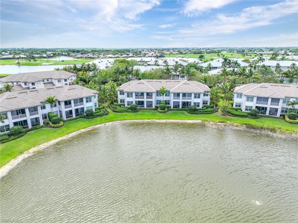 8046 Signature Club CIR Unit: 201