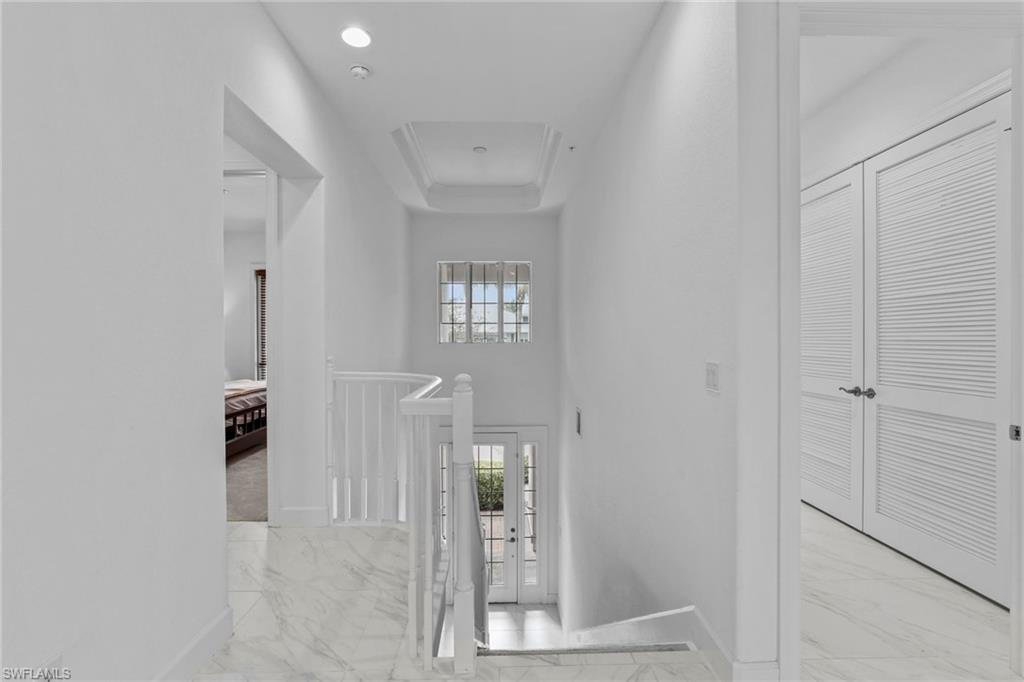 8046 Signature Club CIR Unit: 201