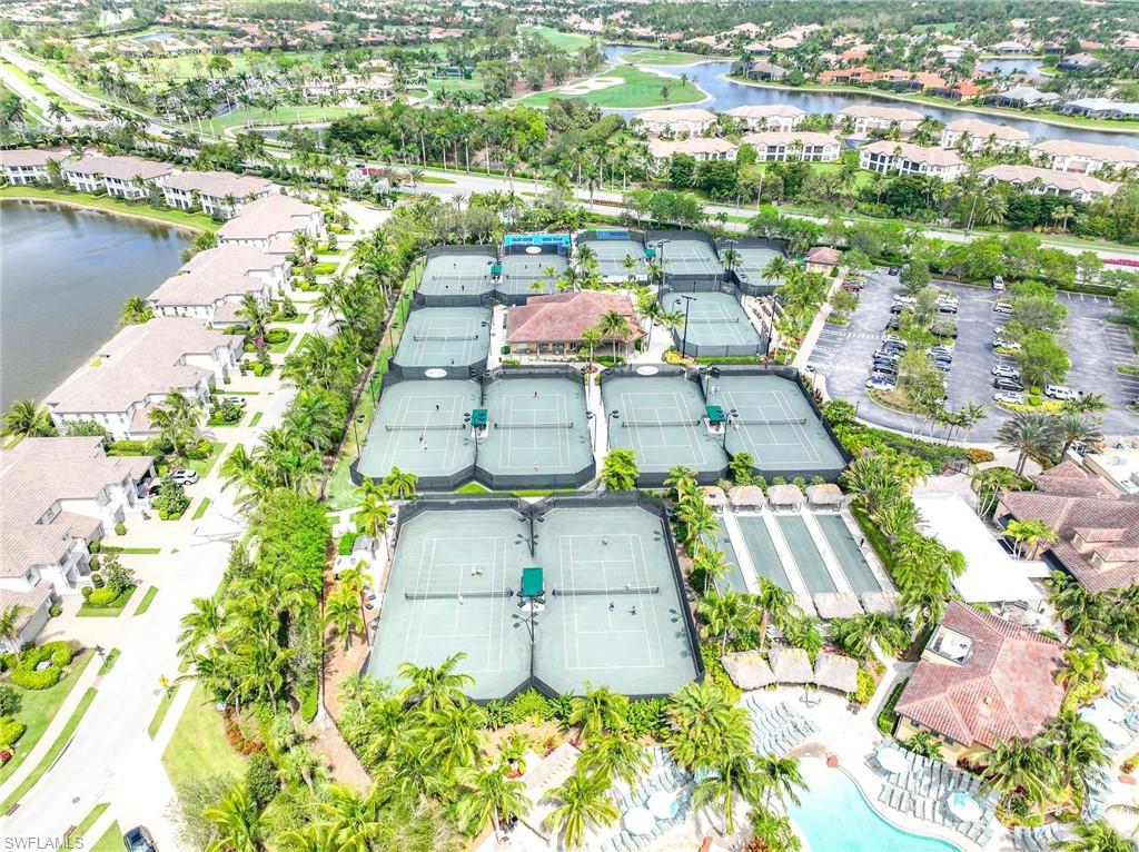 8046 Signature Club CIR Unit: 201