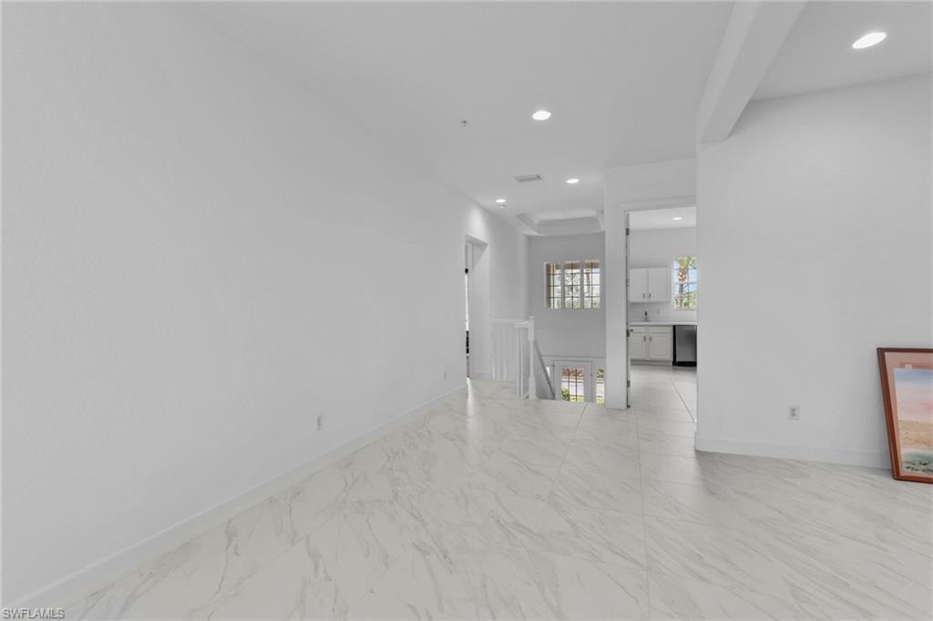 8046 Signature Club CIR Unit: 201