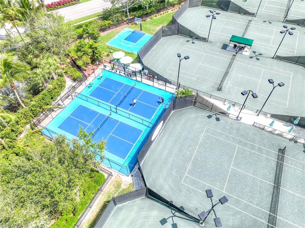 8046 Signature Club CIR Unit: 201