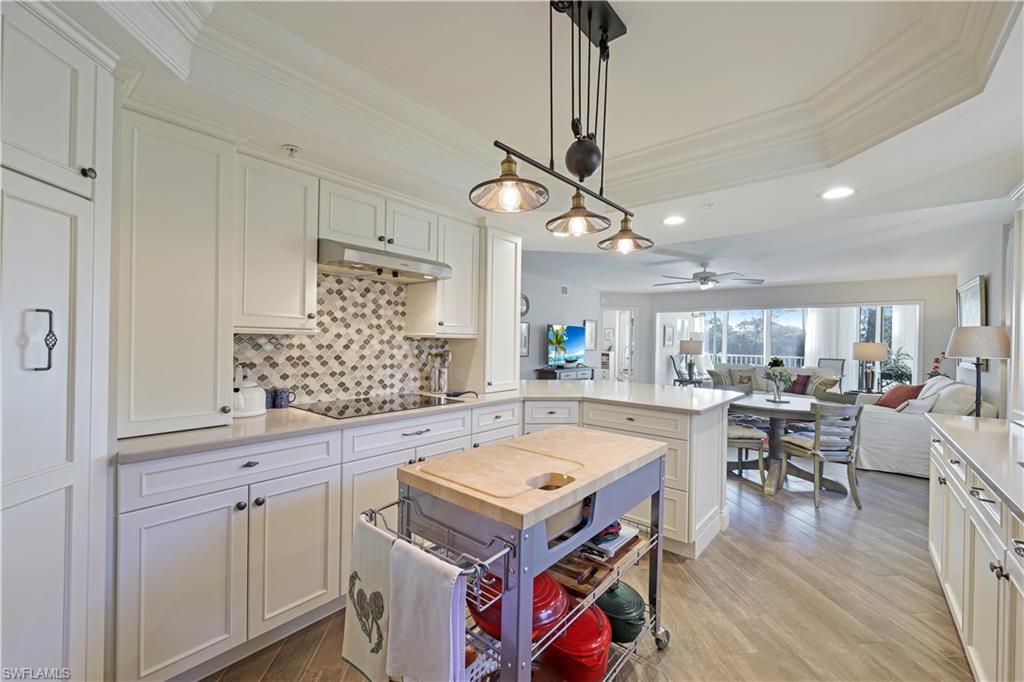 26900 Wedgewood BLVD Unit: 206