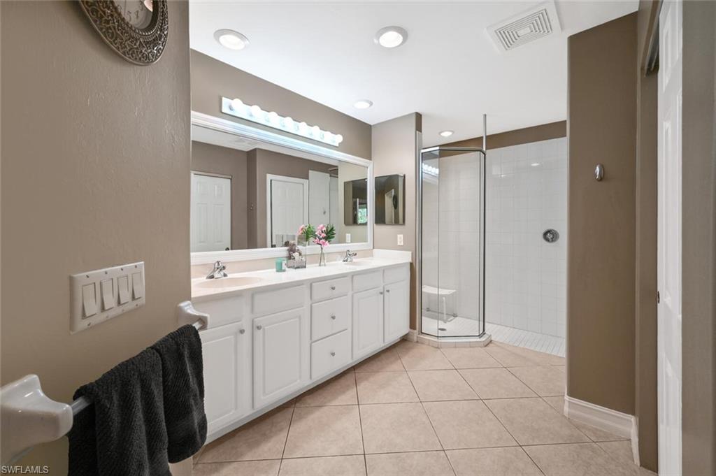 2001 Tarpon Bay DR N Unit: 101