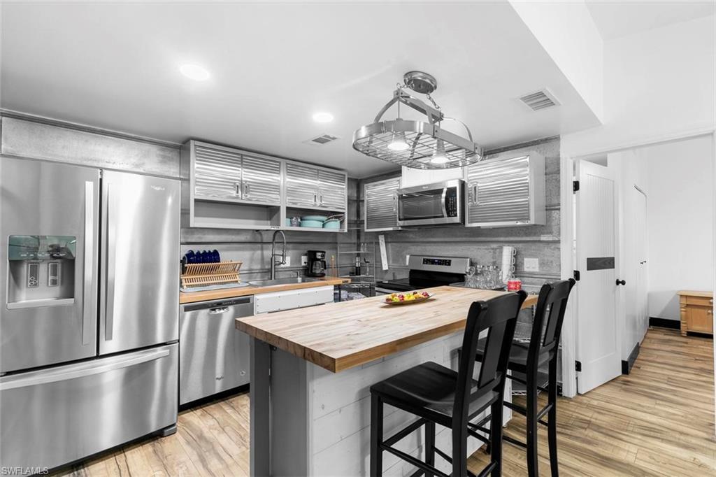 5216 Treetops DR Unit: I-B-1