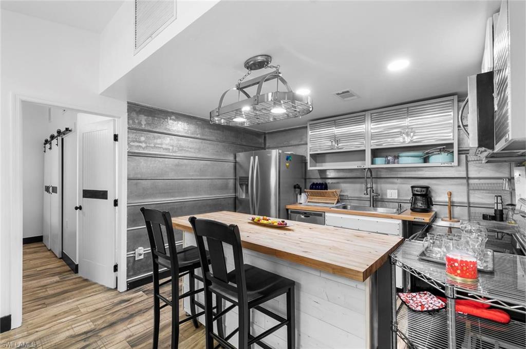 5216 Treetops DR Unit: I-B-1