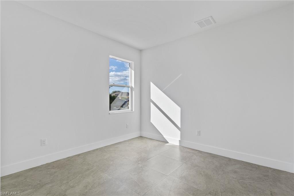 1618 NE 35th TER