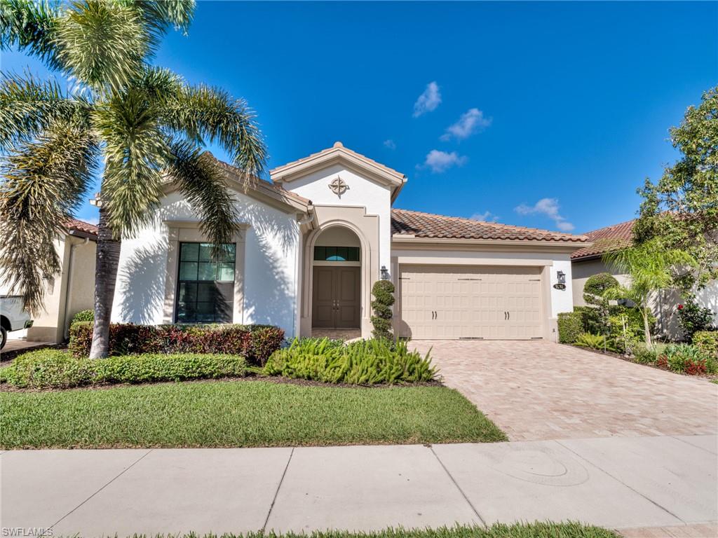 9281 Shadow Oak LN