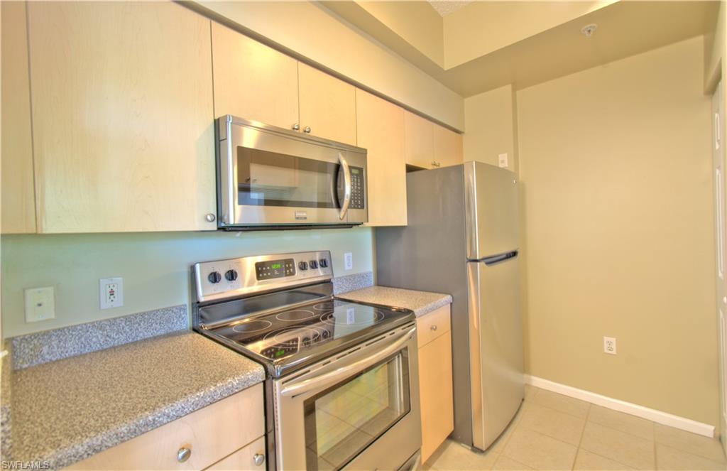 1210 Reserve WAY Unit: 9-303