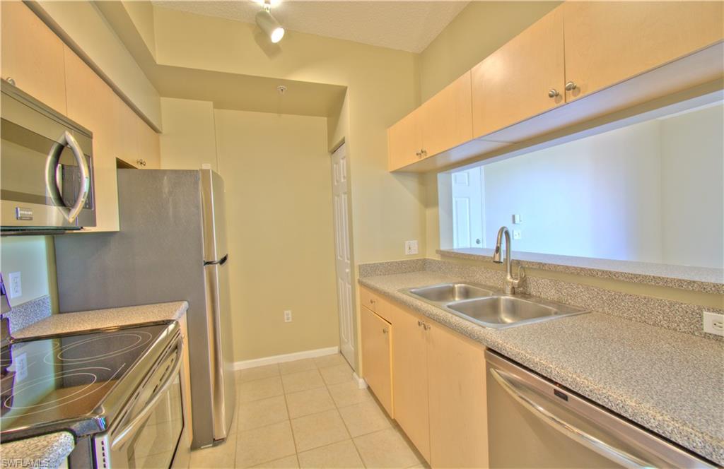 1210 Reserve WAY Unit: 9-303