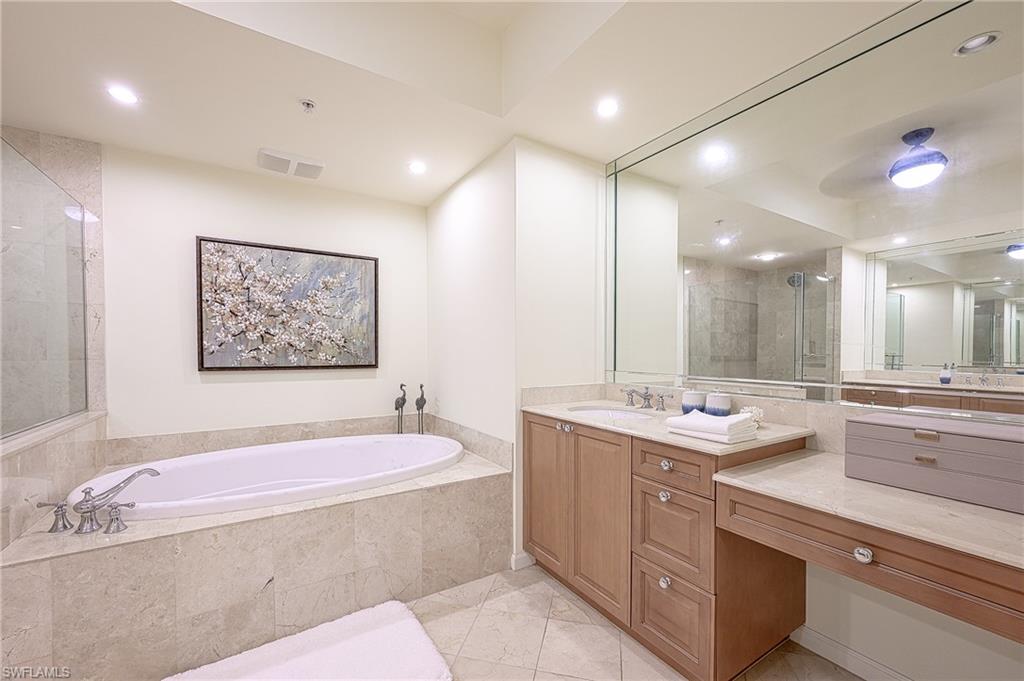 1050 Borghese LN Unit: 1504