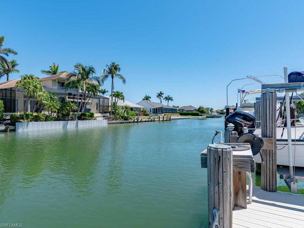 1180 Lamplighter CT