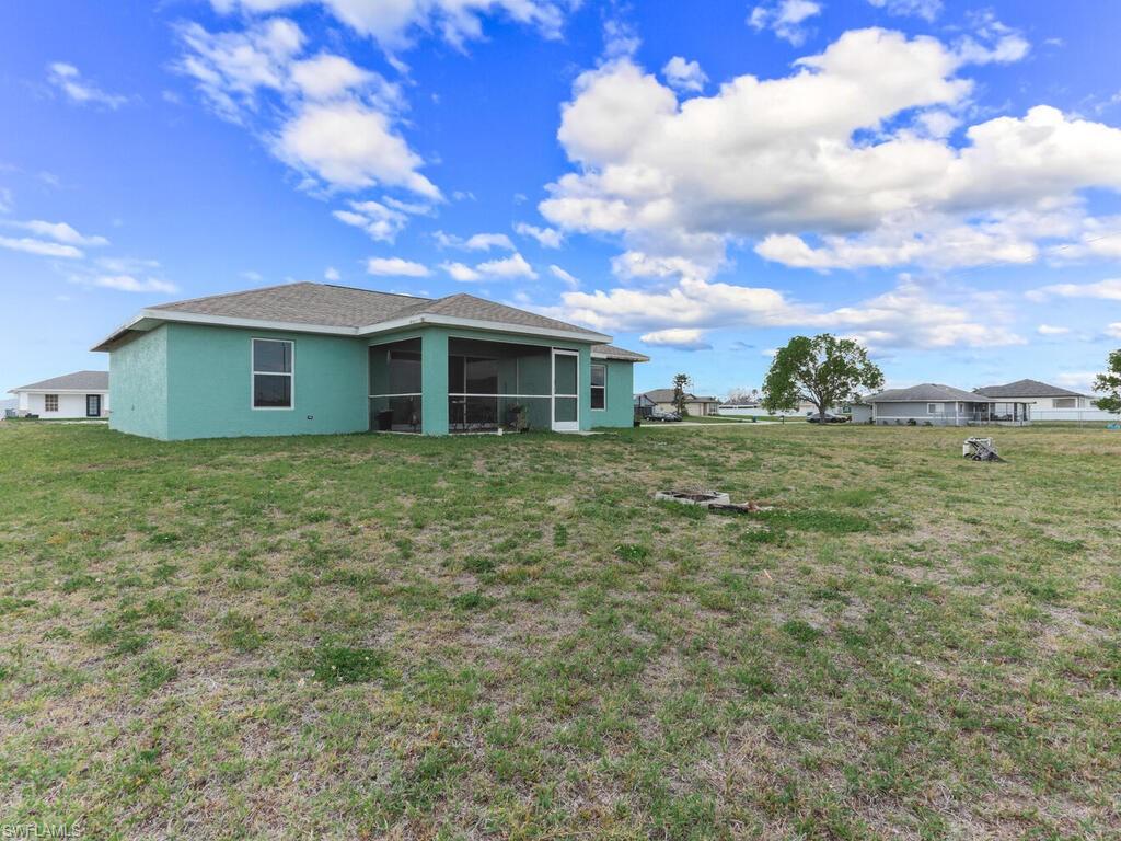 2204 NE 6th PL
