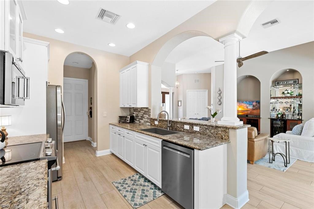 1844 Granada DR