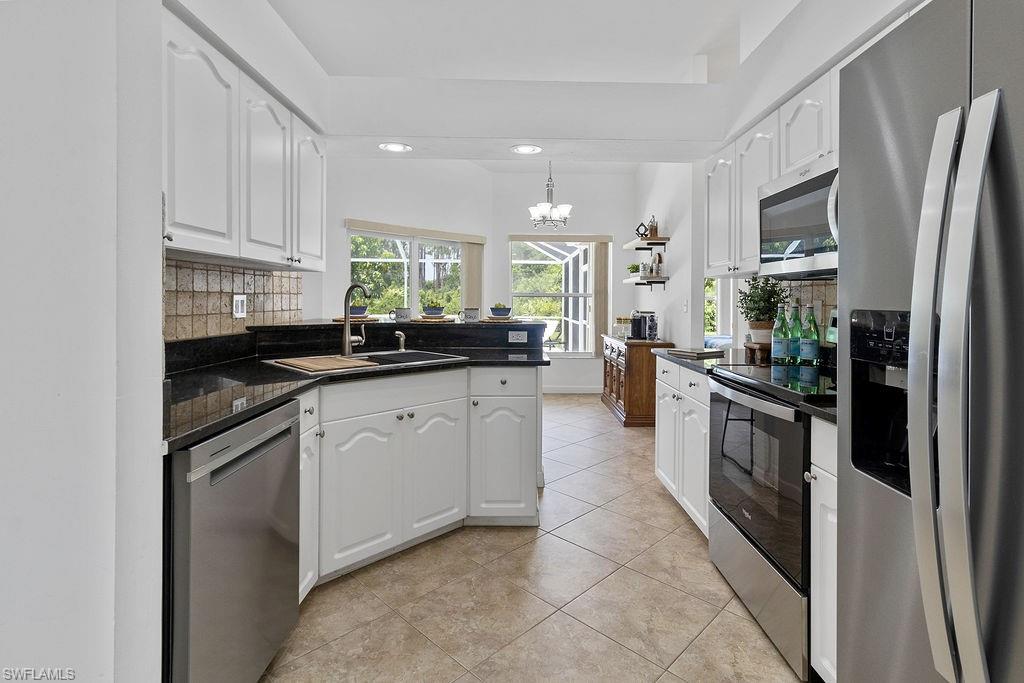 412 Dundee CT