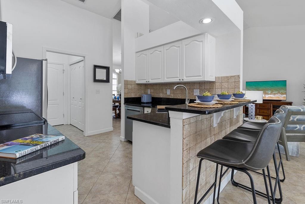 412 Dundee CT