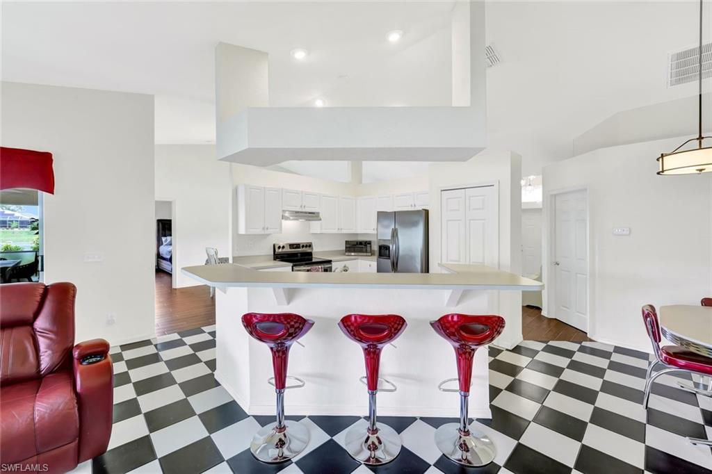 512 NE 2nd AVE