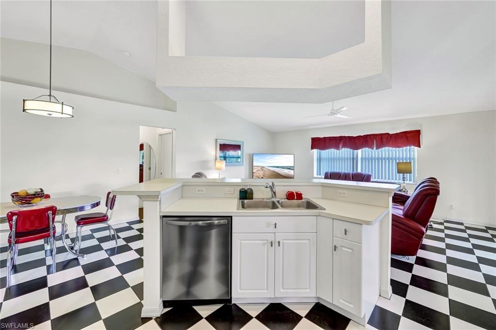 512 NE 2nd AVE