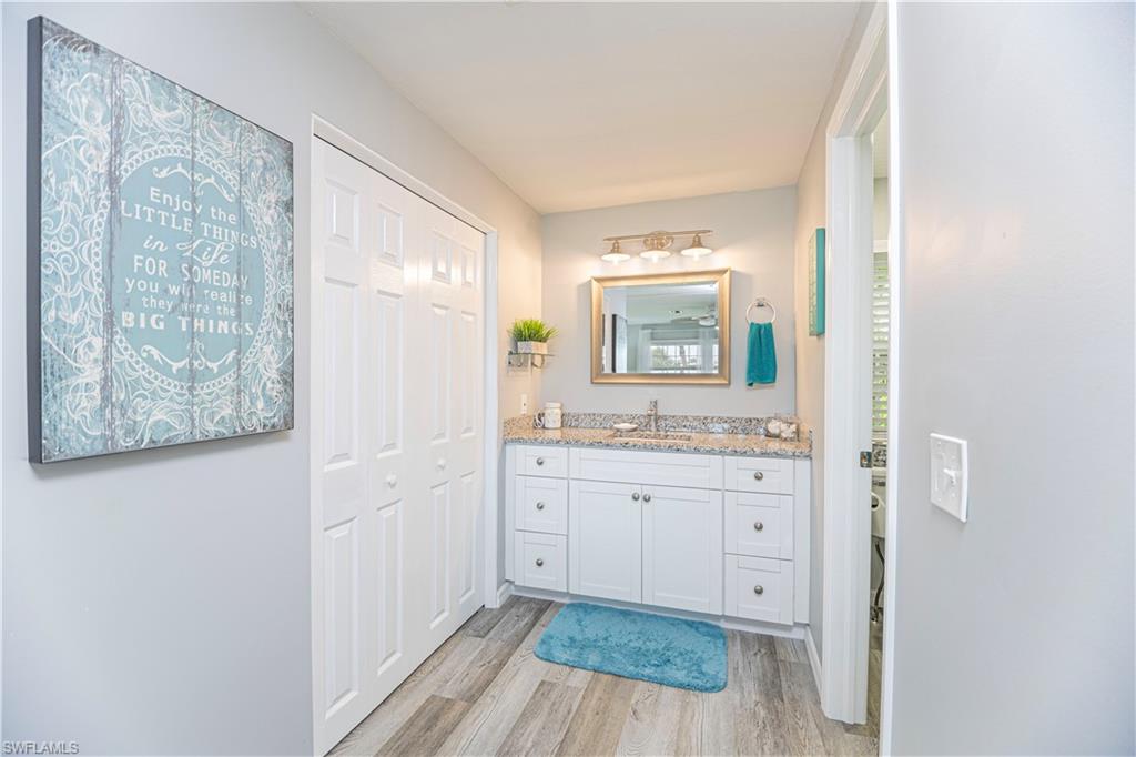 4 Chateau Way WAY