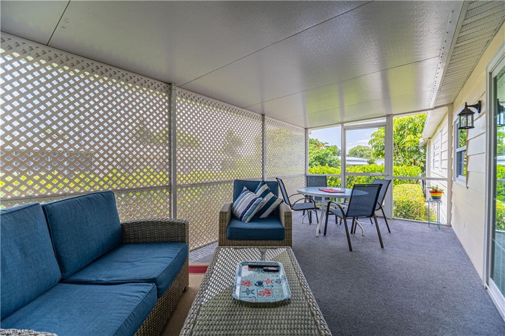 4 Chateau Way WAY