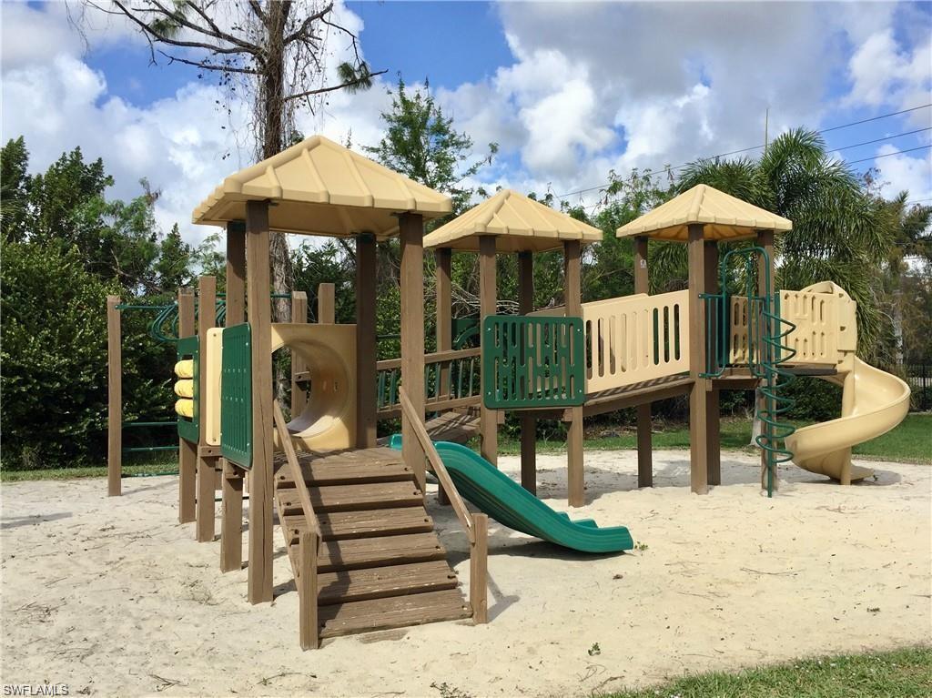 8215 Ibis Club DR Unit: 107