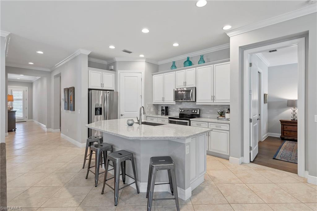 4411 Raffia Palm CIR