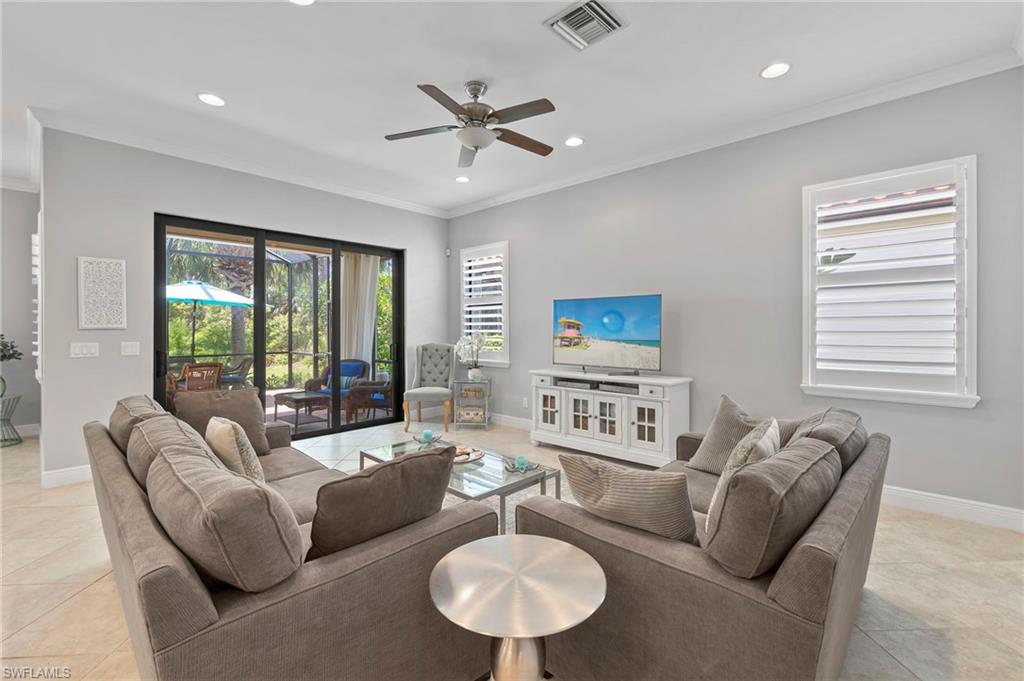 4411 Raffia Palm CIR