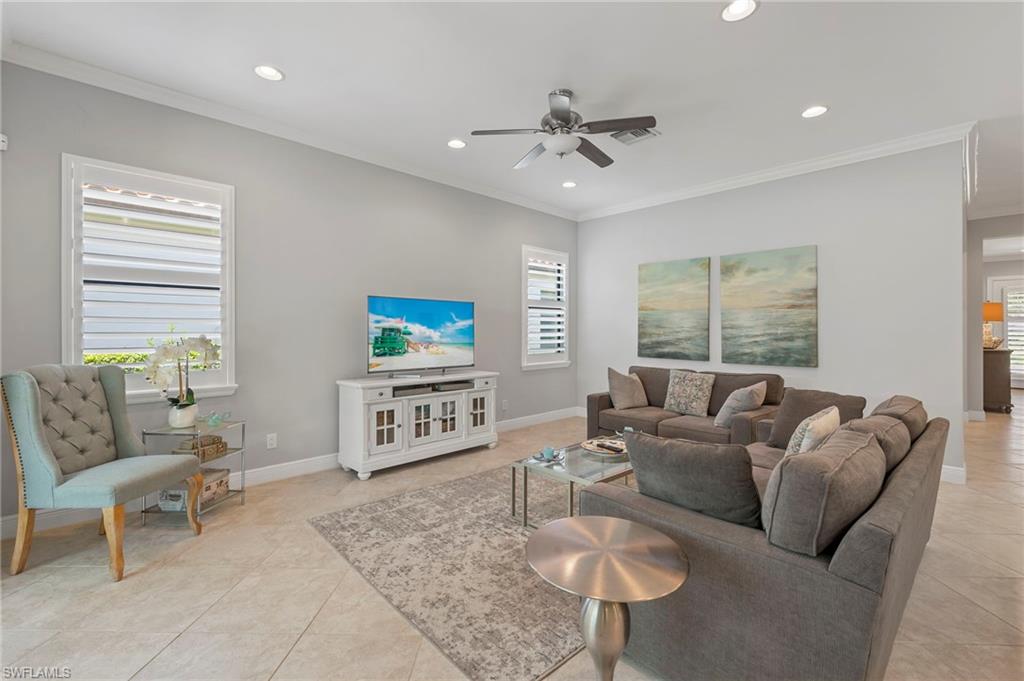4411 Raffia Palm CIR