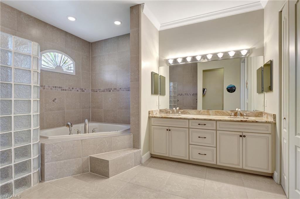 1251 Saint Clair Shores RD