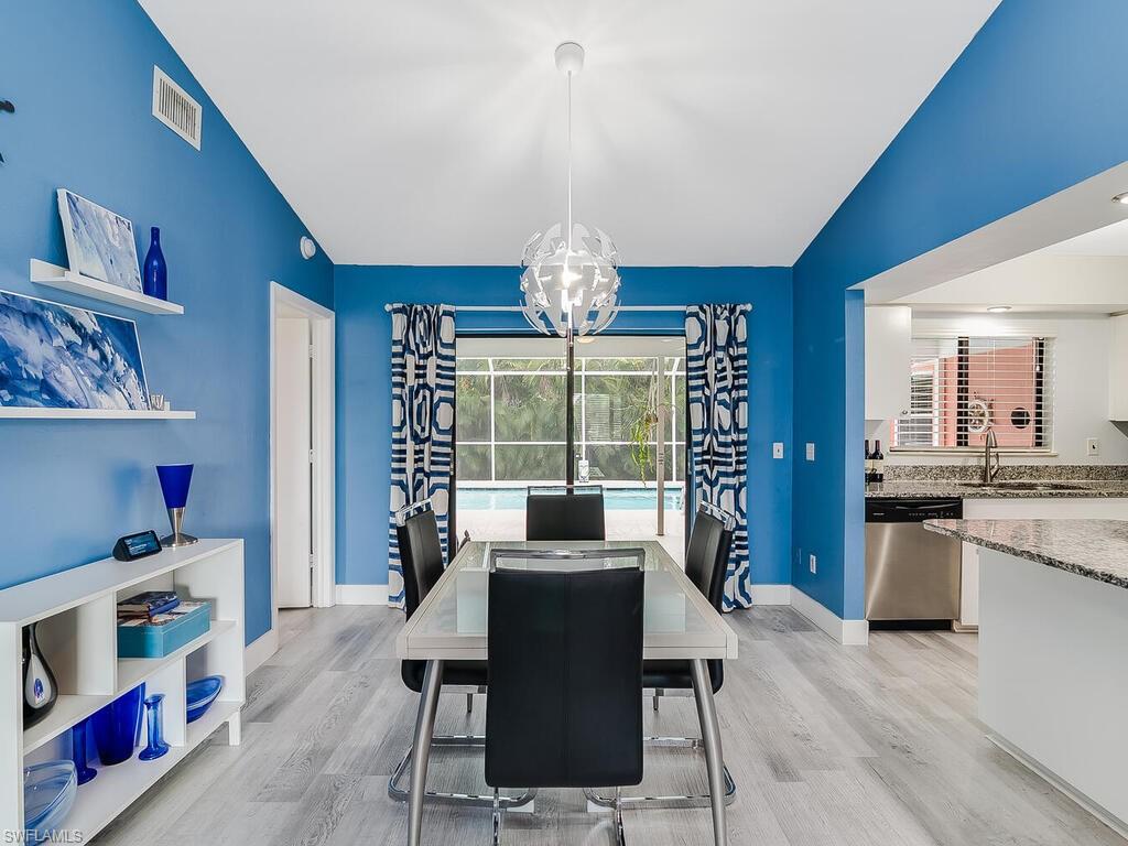 1306 Bayport AVE