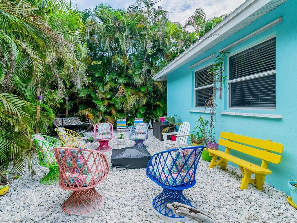 1306 Bayport AVE