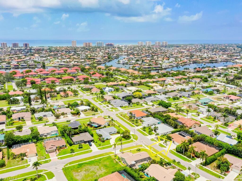 1306 Bayport AVE