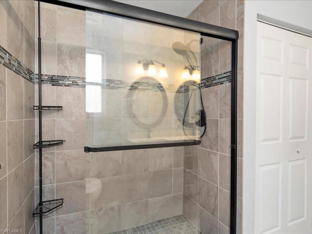 6645 Huntington Lakes CIR Unit: 104